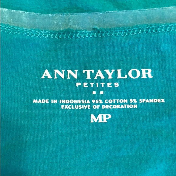 Ann Taylor Geometric print 3/4 sleeve top+ - Picture 6 of 6